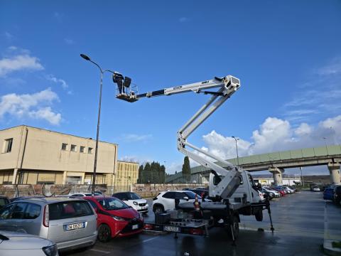 L'intervento nel piazzale della stazione di Lavinio