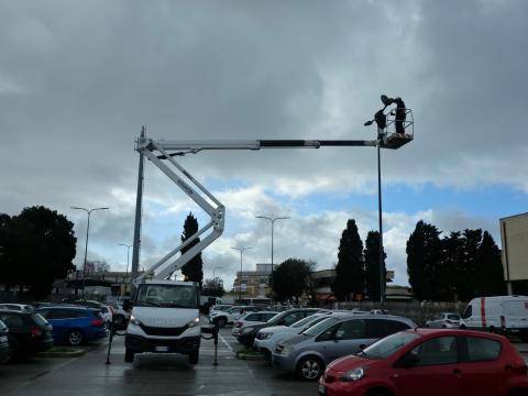L'intervento nel piazzale della stazione di Lavinio