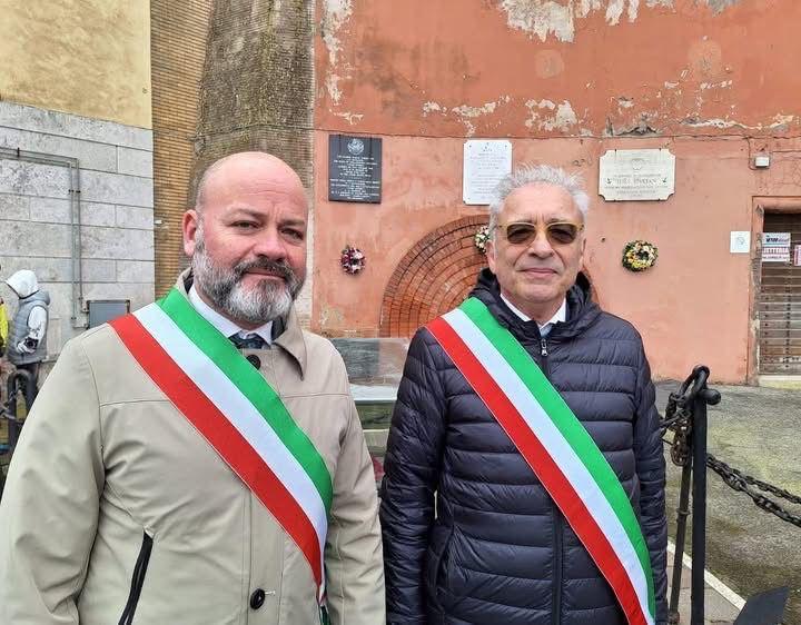 I sindaci Aurelio Lo Fazio (a destra) e Nicola Burrini
