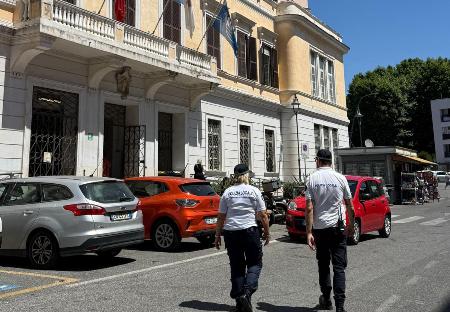 I nuovi agenti a piazza Cesare Battisti